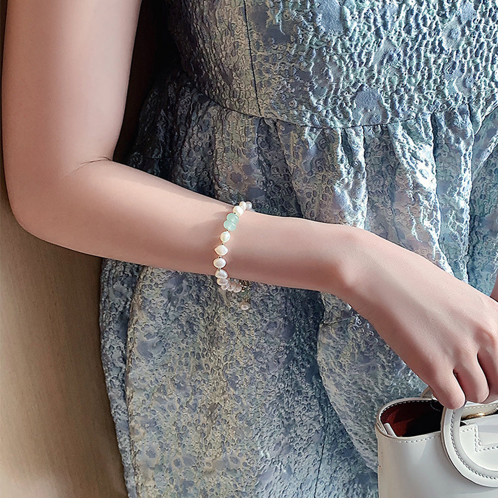 Embrace Elegance with Our Irregular Freshwater Pearl Bracelet!